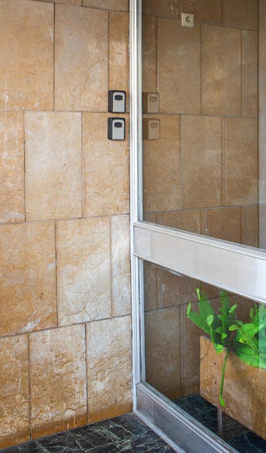 Apartament Αθήνα/ Κέντρο Δίπλα Στα Νοσοκομεία & Τα Αξιοθέατα Zewnętrze zdjęcie